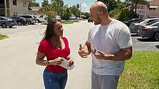 he's able to do Carmela Clutch a good deed and put out a blast to his group text and help find the dog she lost